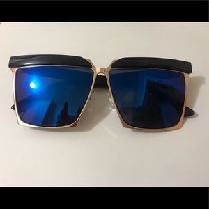 Blue Mirrored Sunglasses